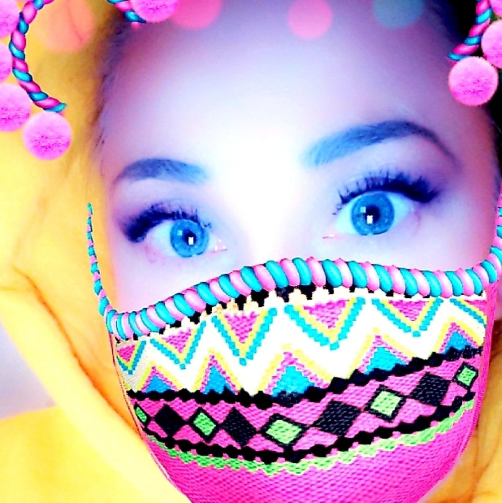 Meet your Posher, April